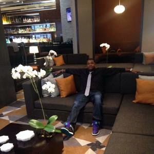 Meet your Posher, Dee